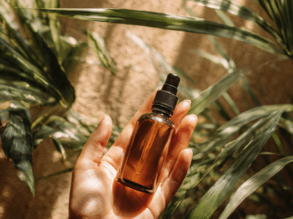 Why Natural Oils Are Better Than Lotions for Dry Skin